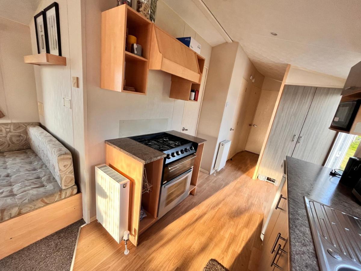 Lola's Caravan. Your Away From Home. Holiday home